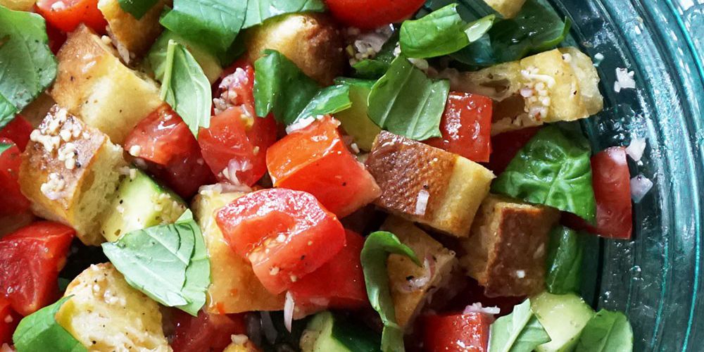 Tomato Panzanella Salad