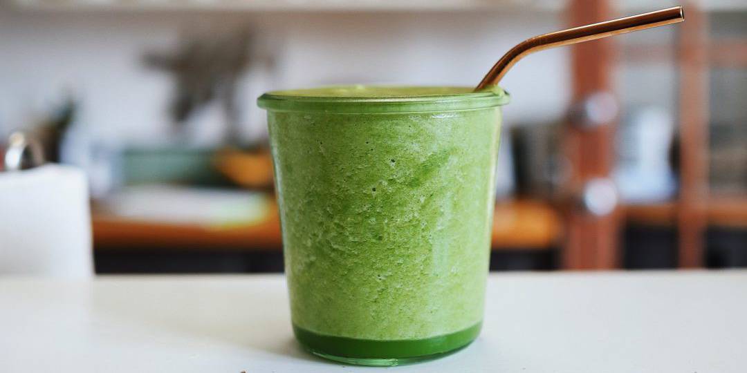 Low FODMAP Green Pineapple Smoothie