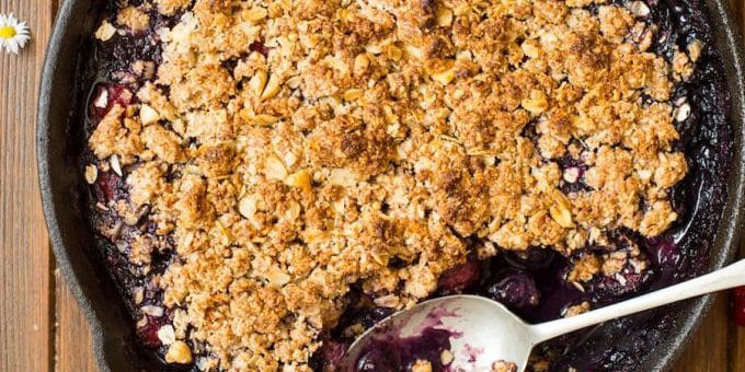 Peanut Butter Berry Crumble