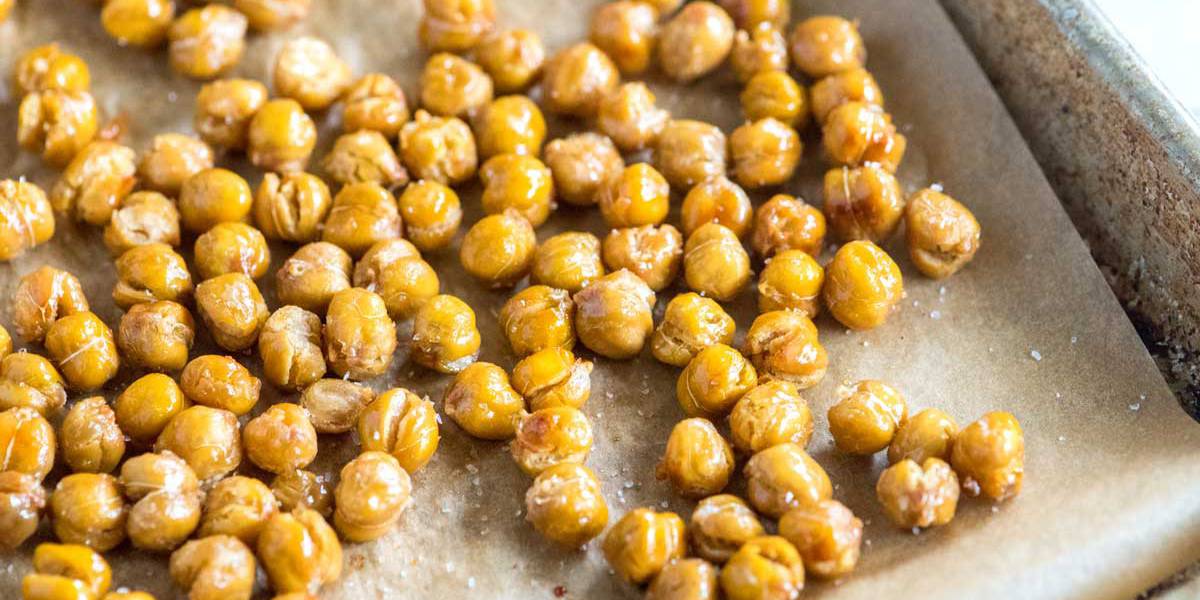 3-Ingredient Roasted Chickpeas