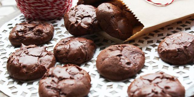 Flourless Chocolate Cookies