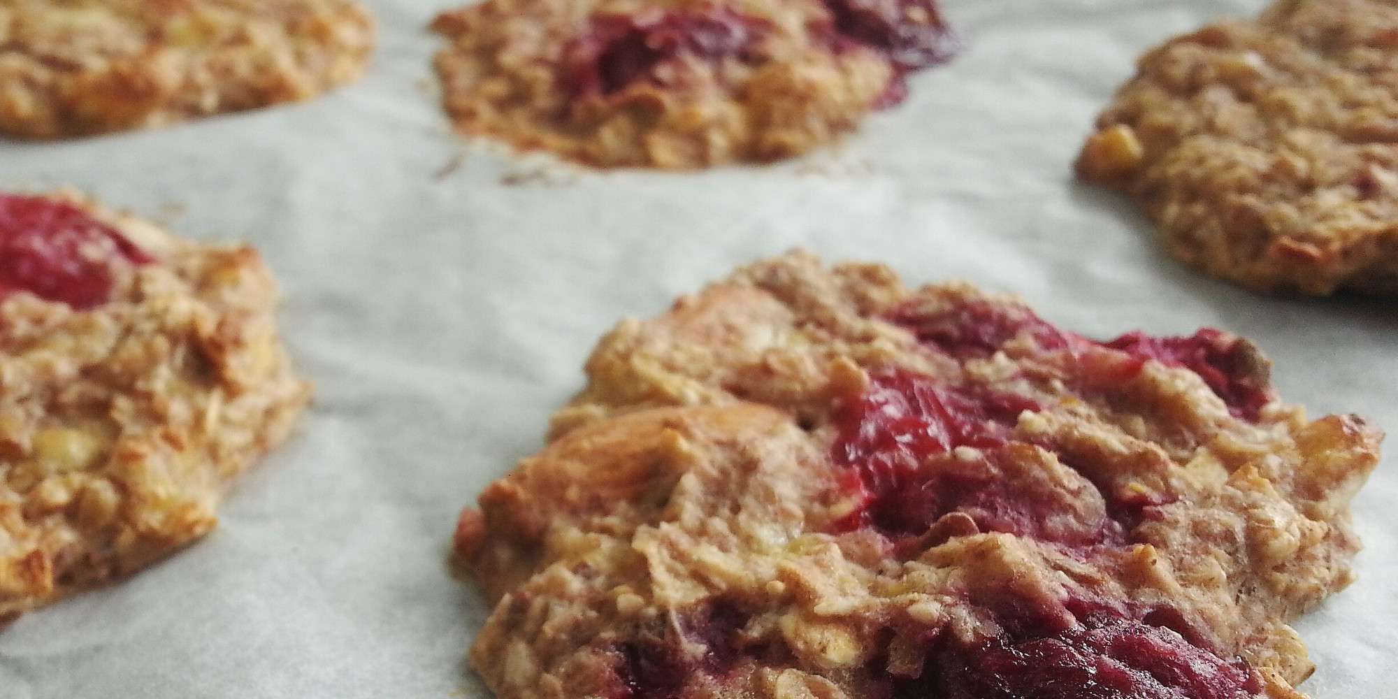 Raspberry Splat Oat Cookies