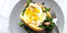 Low FODMAP Breakfast Stuffed Potatoes