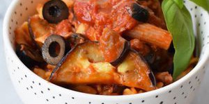 Pasta with tuna, grilled eggplant and black olives