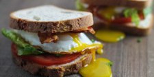 Low Fodmap BLT with Egg