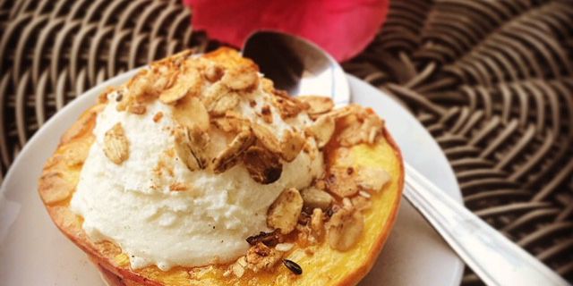 Baked Maple-Roasted Peach Delight