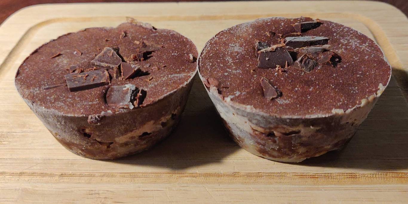 Raw Vegan Chocolate Hazelnut Tarts