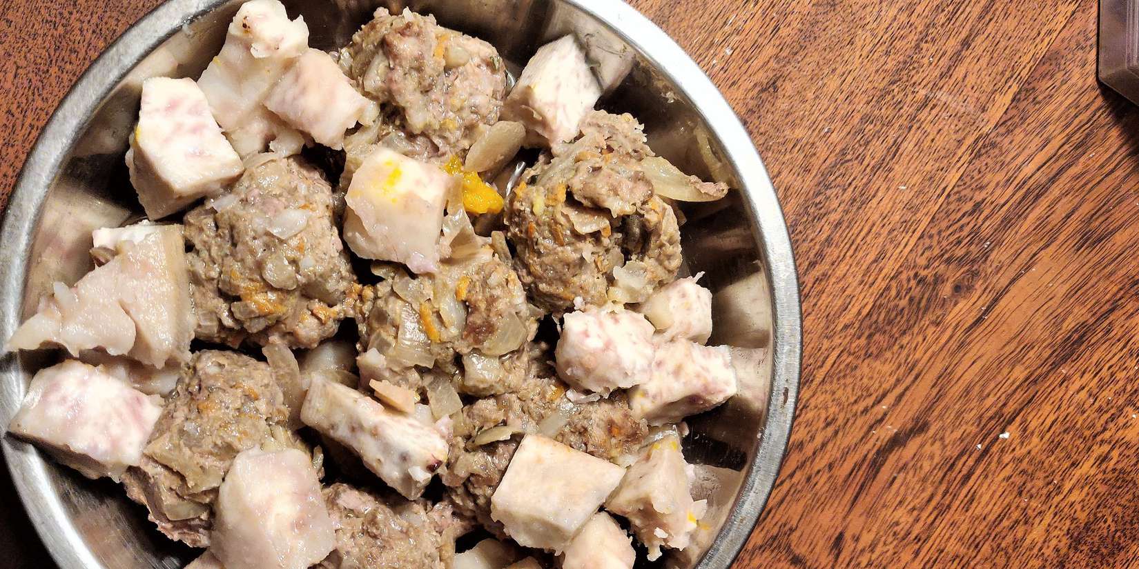 Steamed Meatballs with Taro