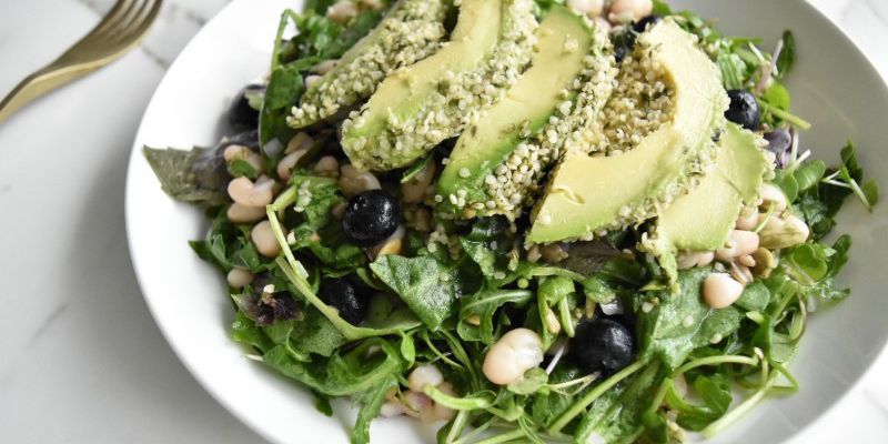 Spicy Blueberry Arugula Salad with Avocado