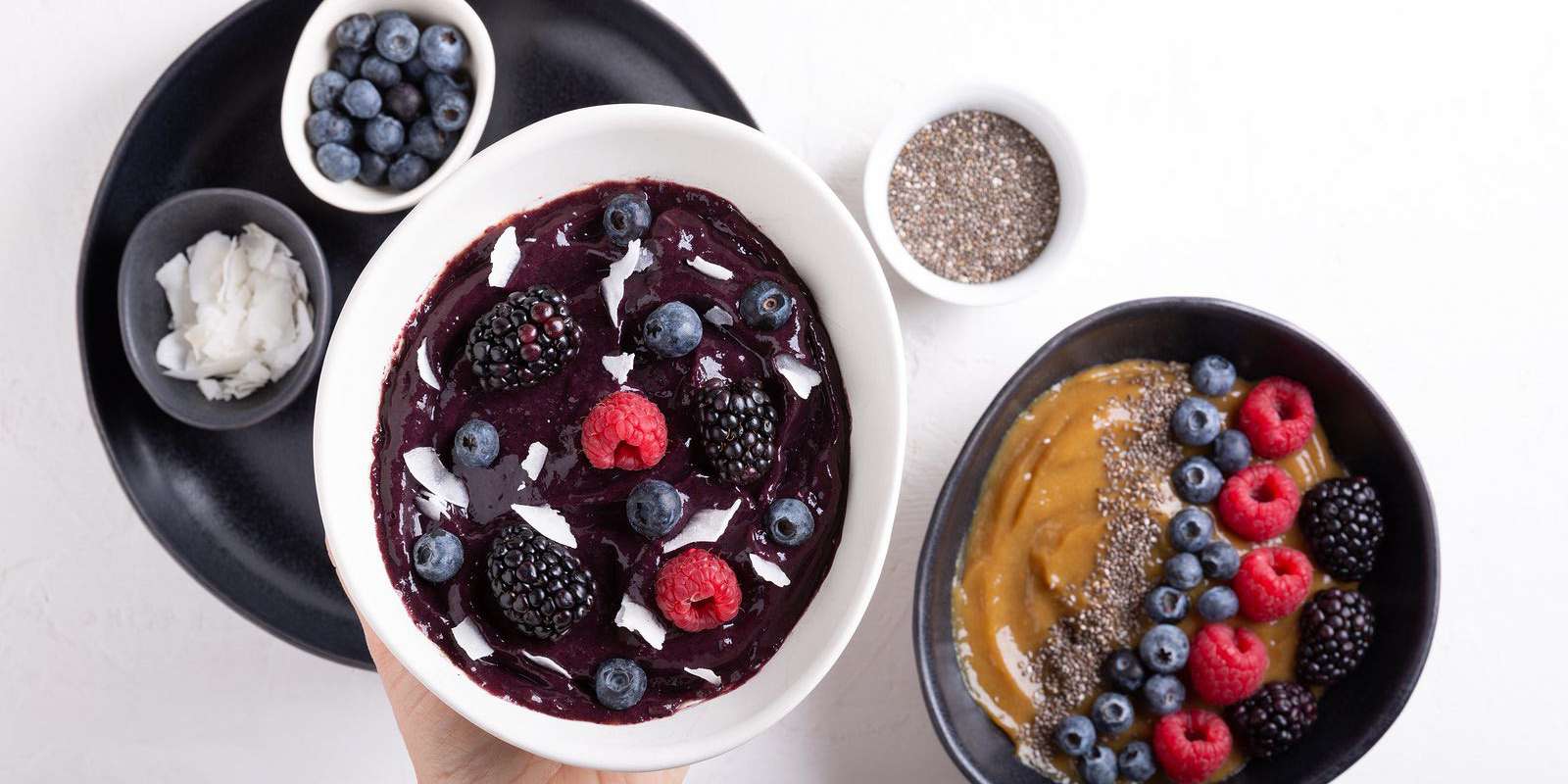 Blackberry Coconut Smoothie Bowl