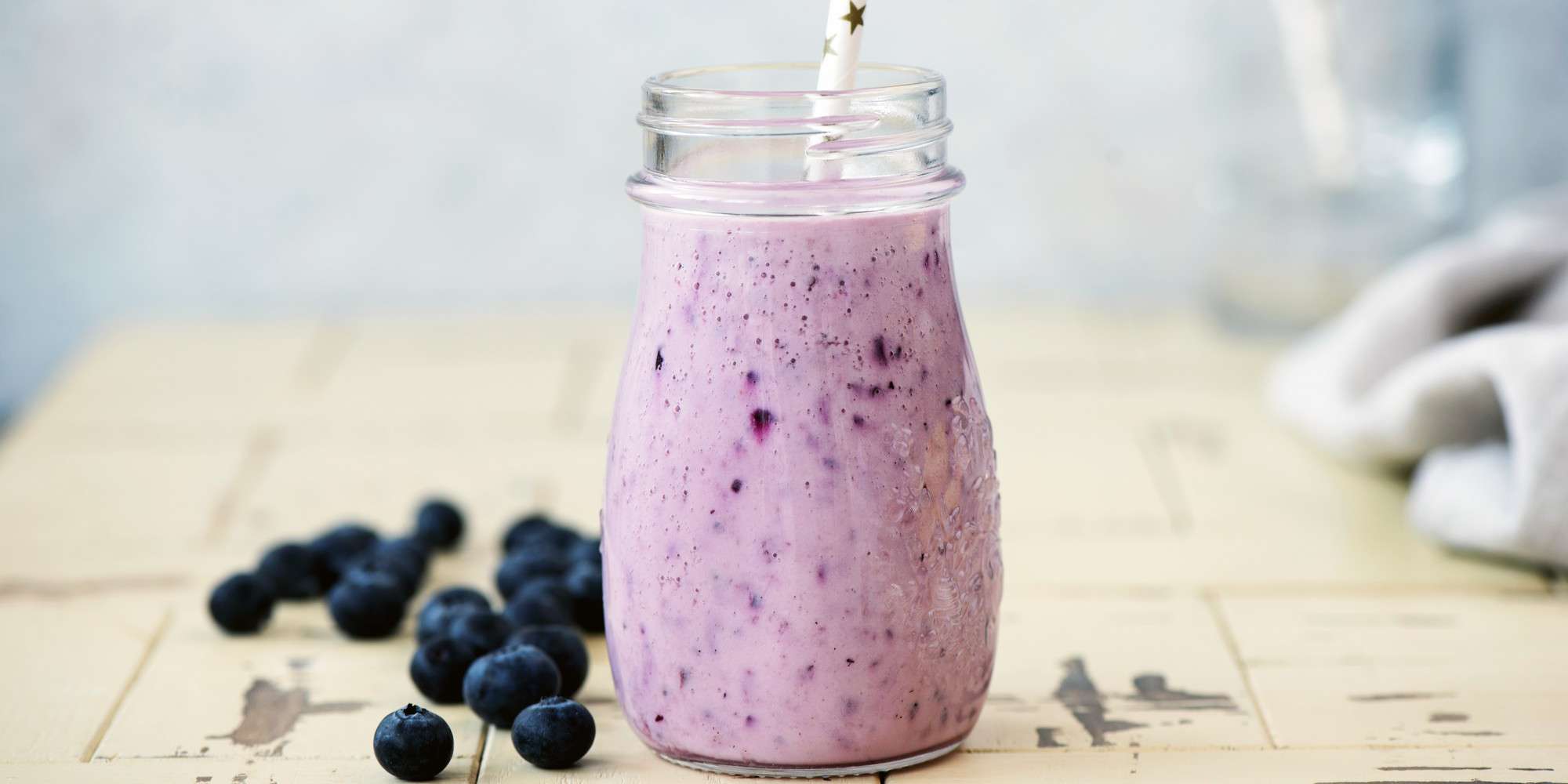 Berries and Almonds Smoothie