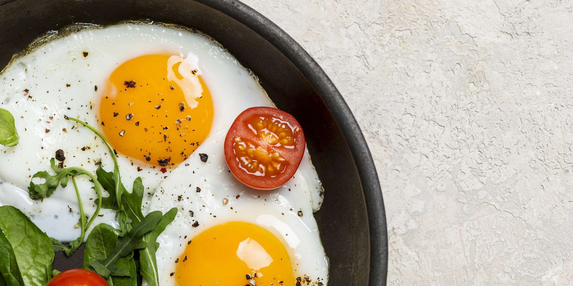 Fried Eggs with Broiled Tomatoes