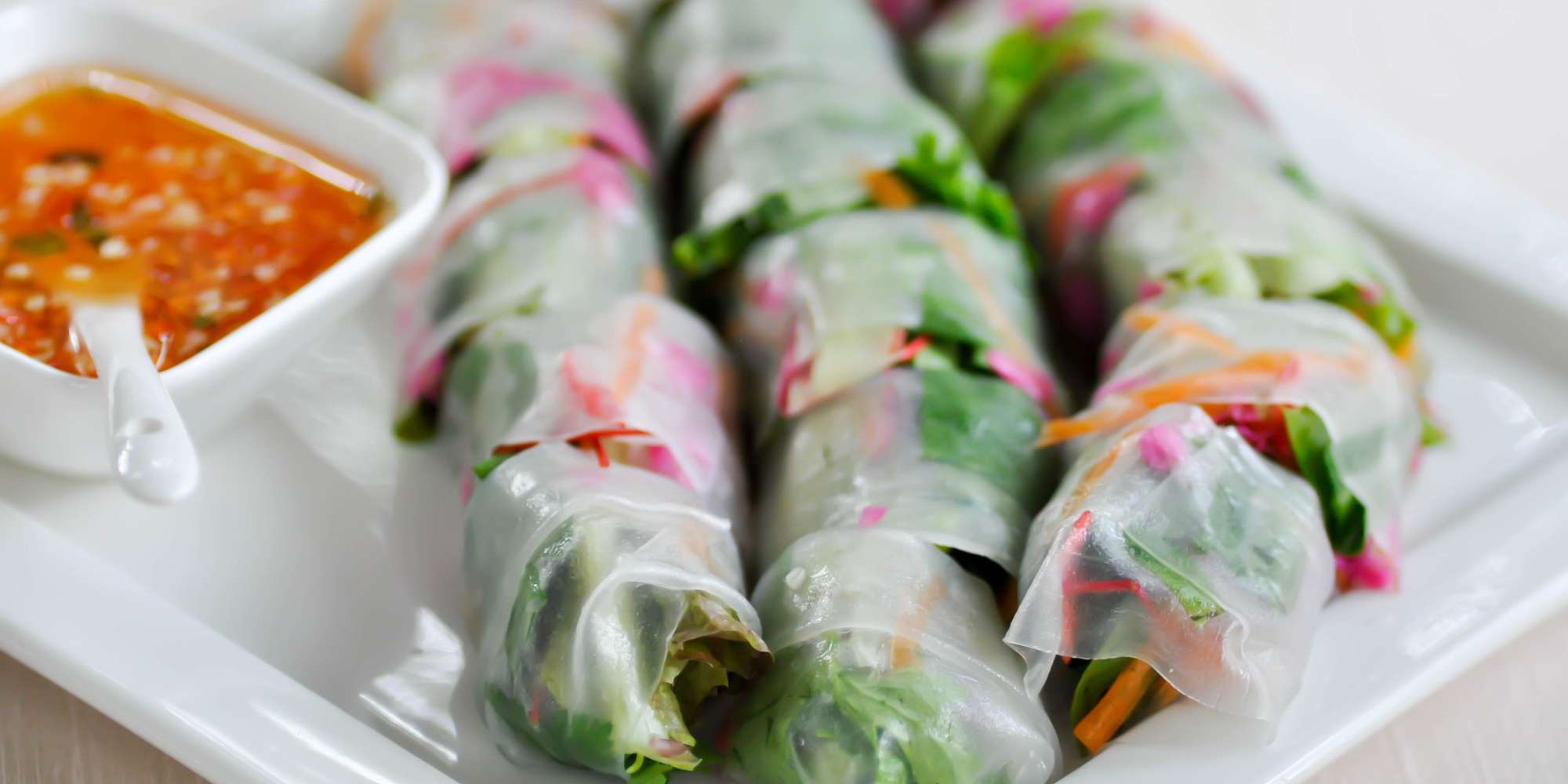 Fresh Basil Spring Rolls with Vegetables