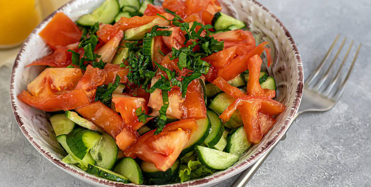 Chicken Cucumber Tomato Mint Salad