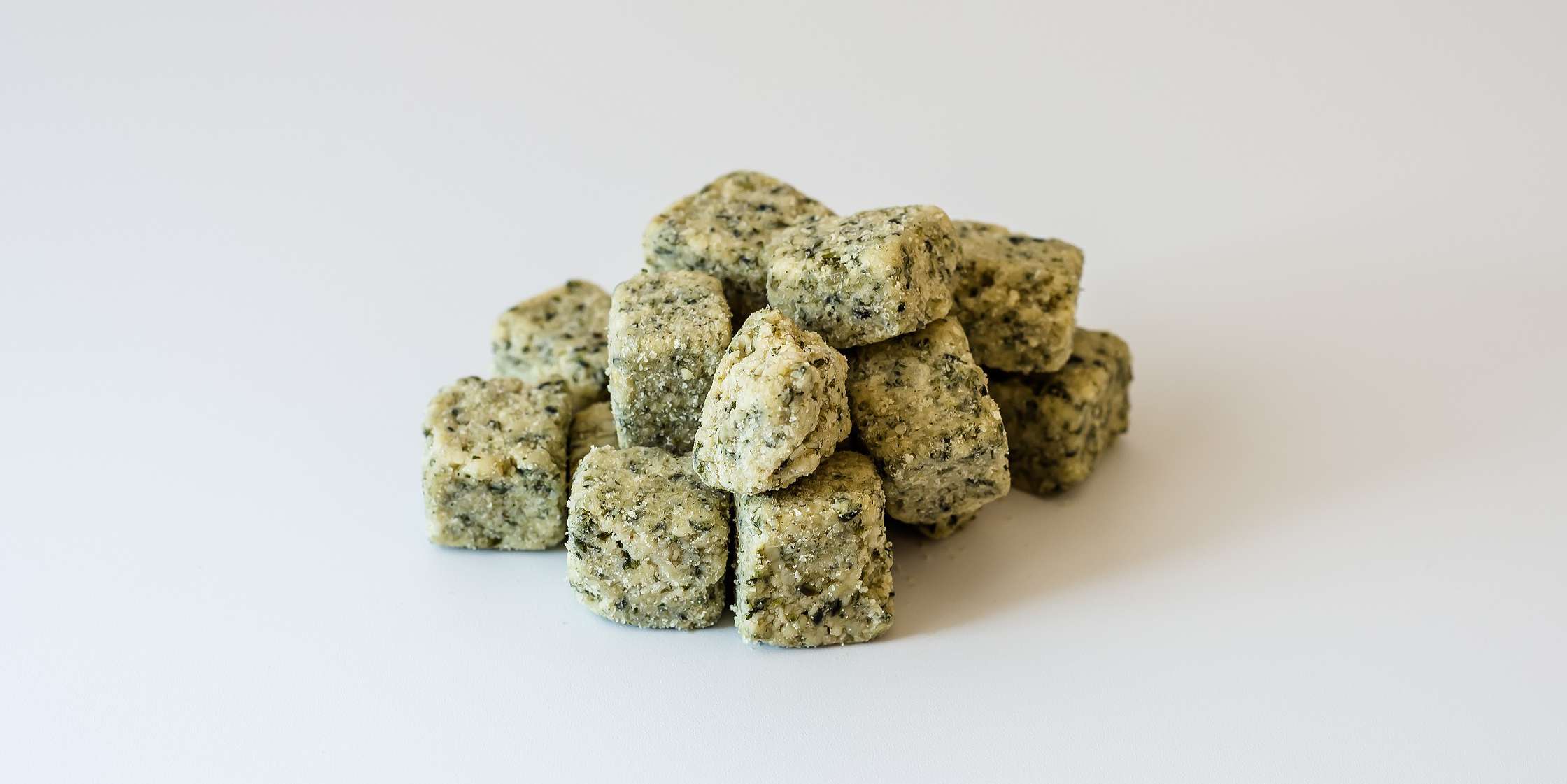 Quinoa, Spinach, Kale & Spirulina Bites