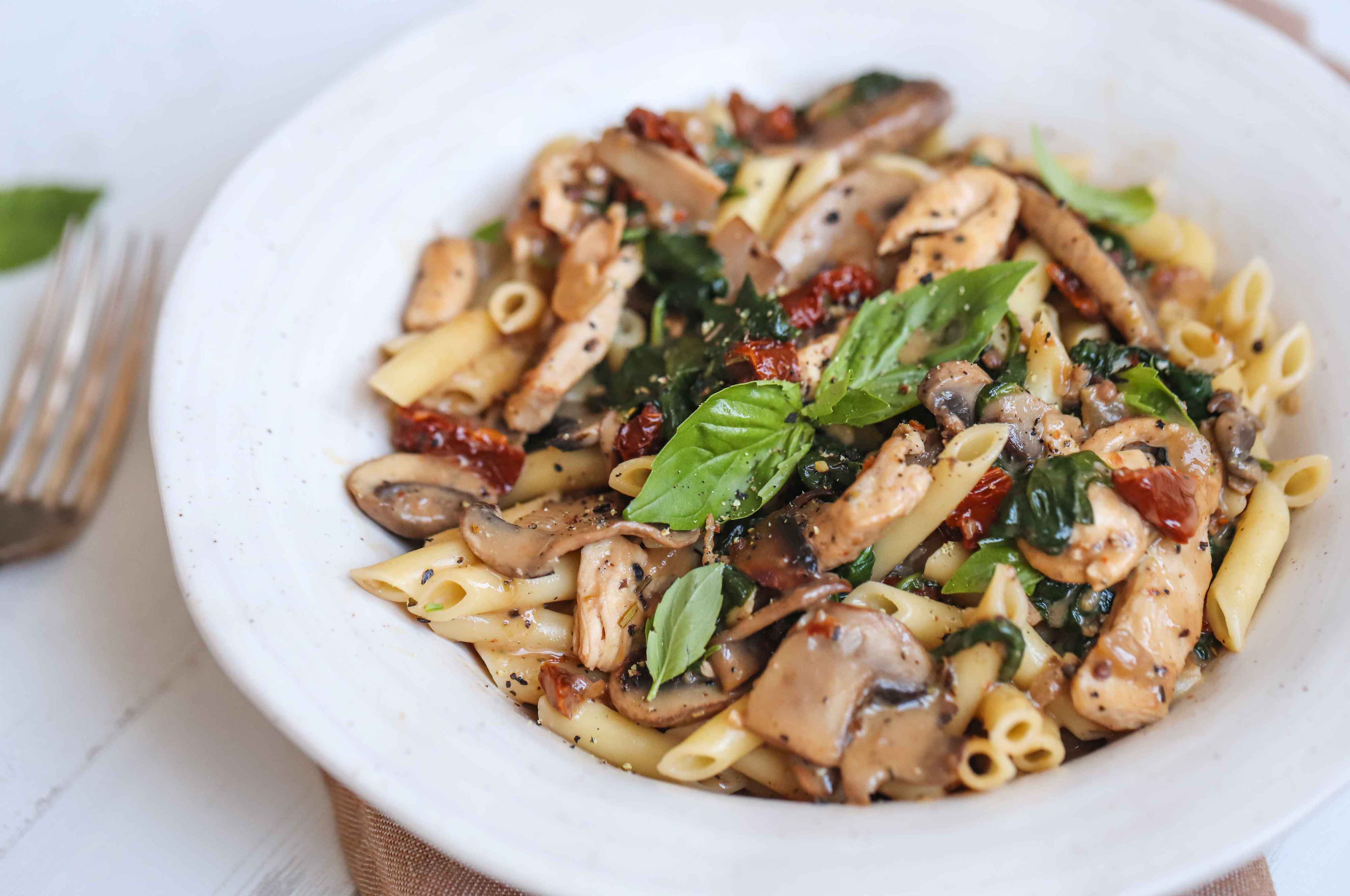 Creamy Chicken, Mushroom & Tomato Pasta