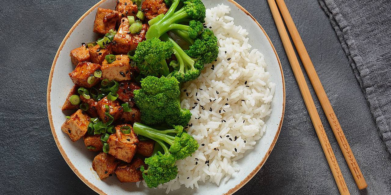 Teriyaki Tempeh Bowl with Broccoli