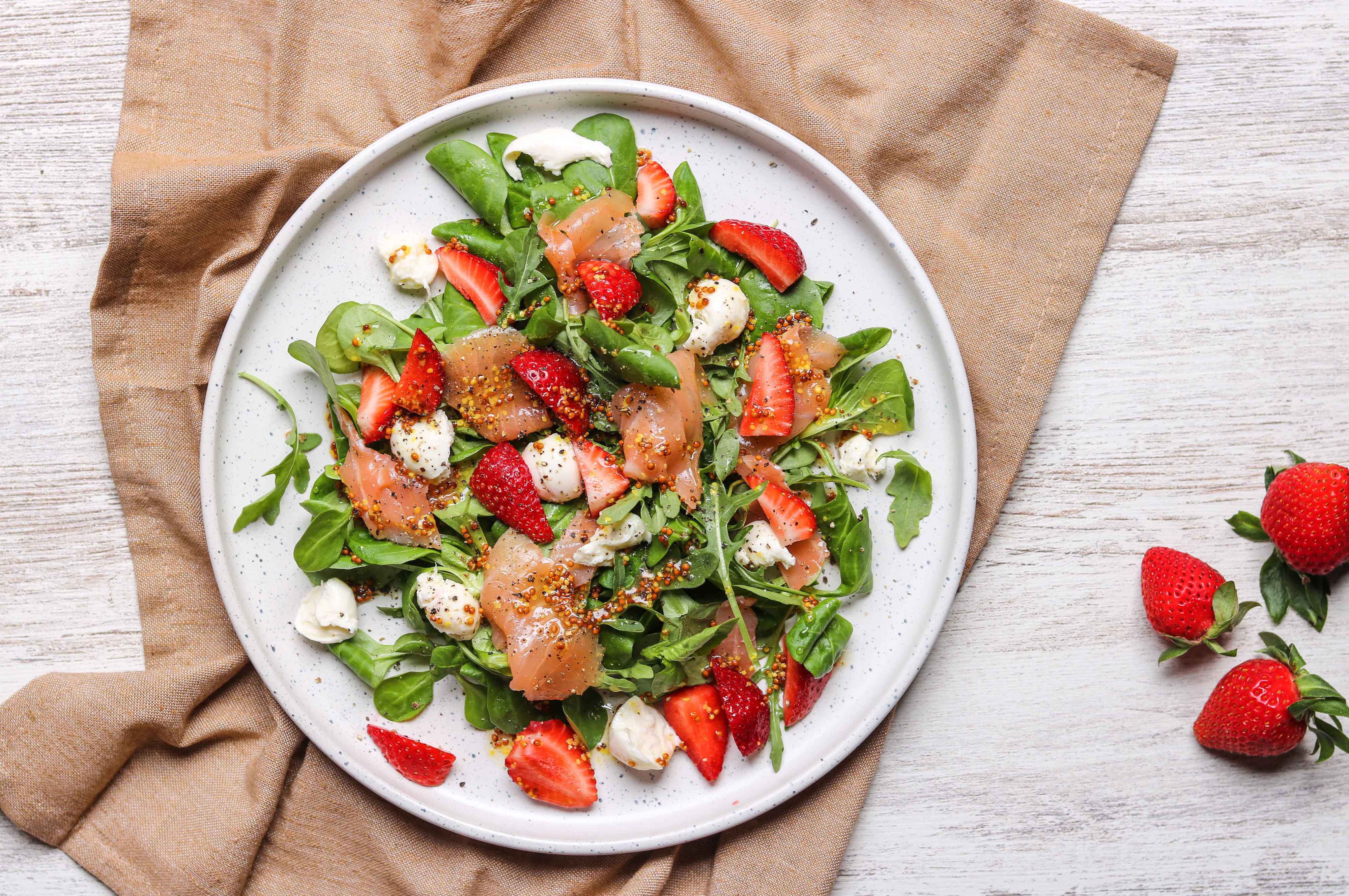 Smoked Salmon & Strawberry Salad