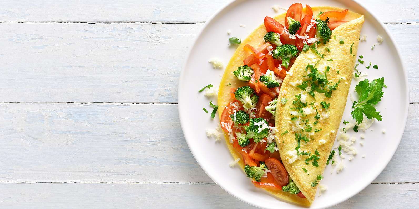 https://www.mealgarden.com/media/recipe/2021/01/bigstock-Stuffed-Omelette-With-Tomatoes-305879326.jpeg