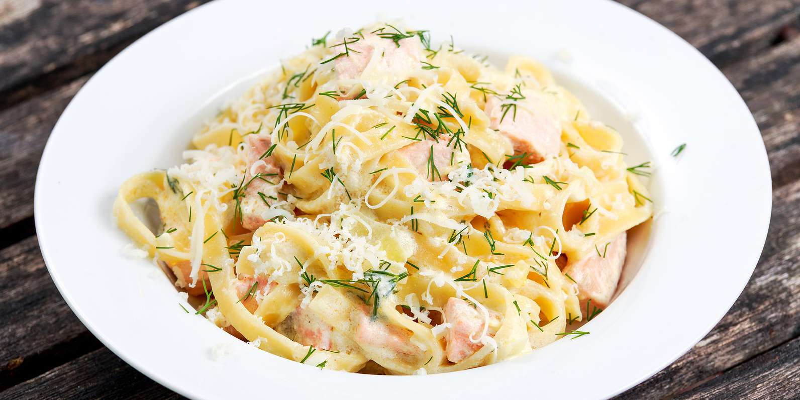 Linguine with Salmon, Leek and Dill