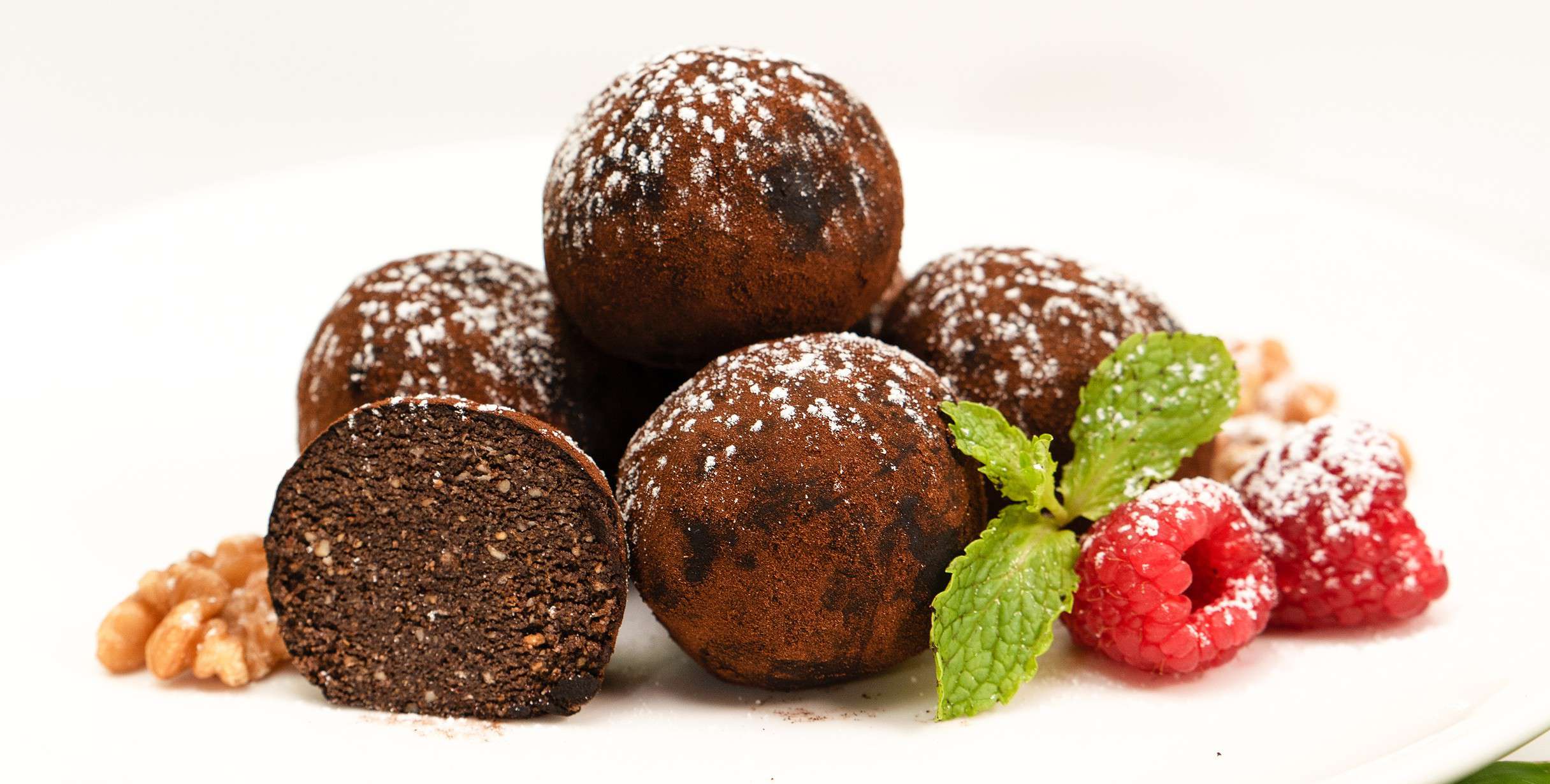 Overnight Vegan Raspberry Truffles