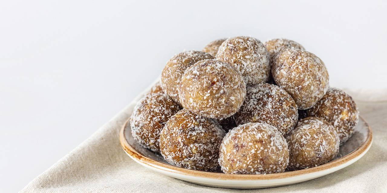 Coconut & Almond No-Bake Balls