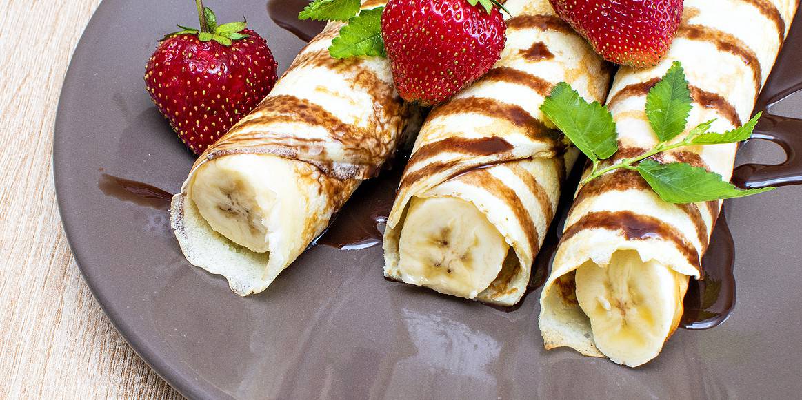 Almond Butter Oat Strawberry Banana Wrap