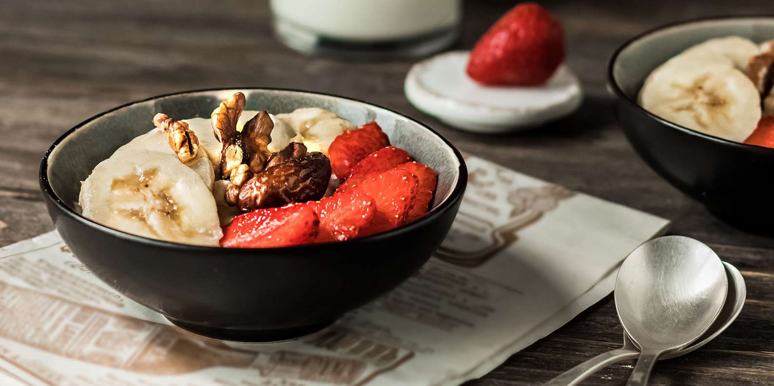 Strawberry Banana Breakfast Bowl