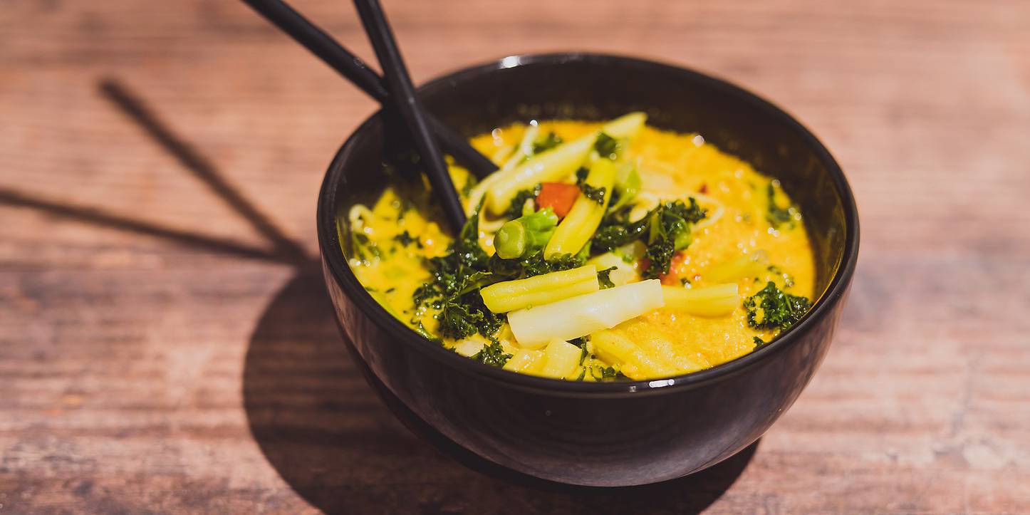 Curried Cauliflower and Kale Soup