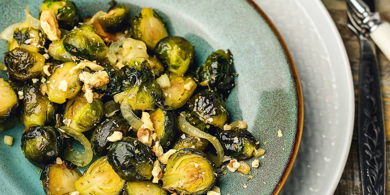 Roasted Brussels Sprouts with Walnuts and Lemon