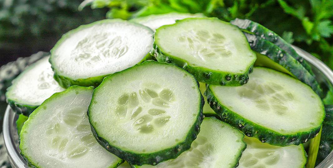 Cucumber Chips with Hummus