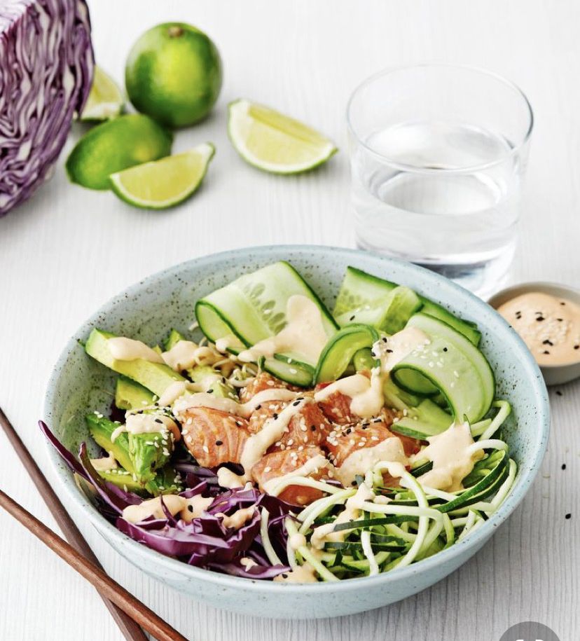 Poke bowl au saumon laqué