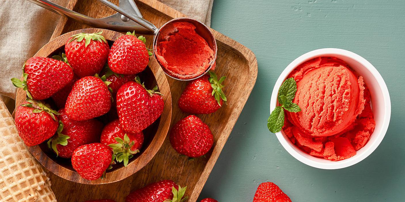 5 Minute Dairy-Free Strawberry Ice Cream