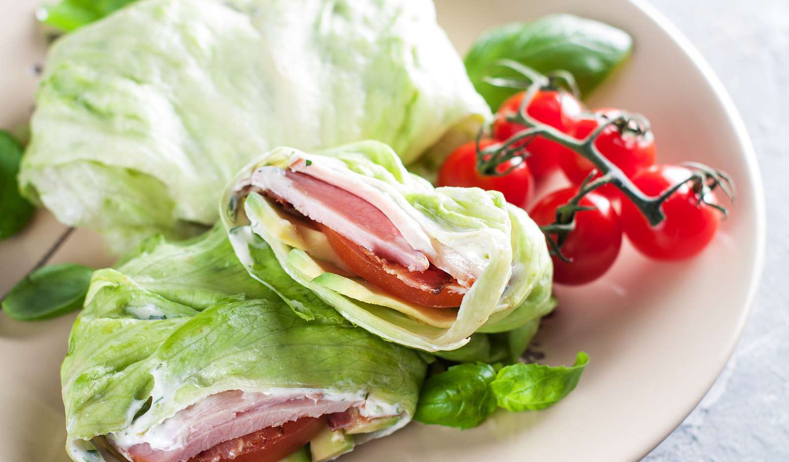 Low Carb Turkey Lettuce Wraps