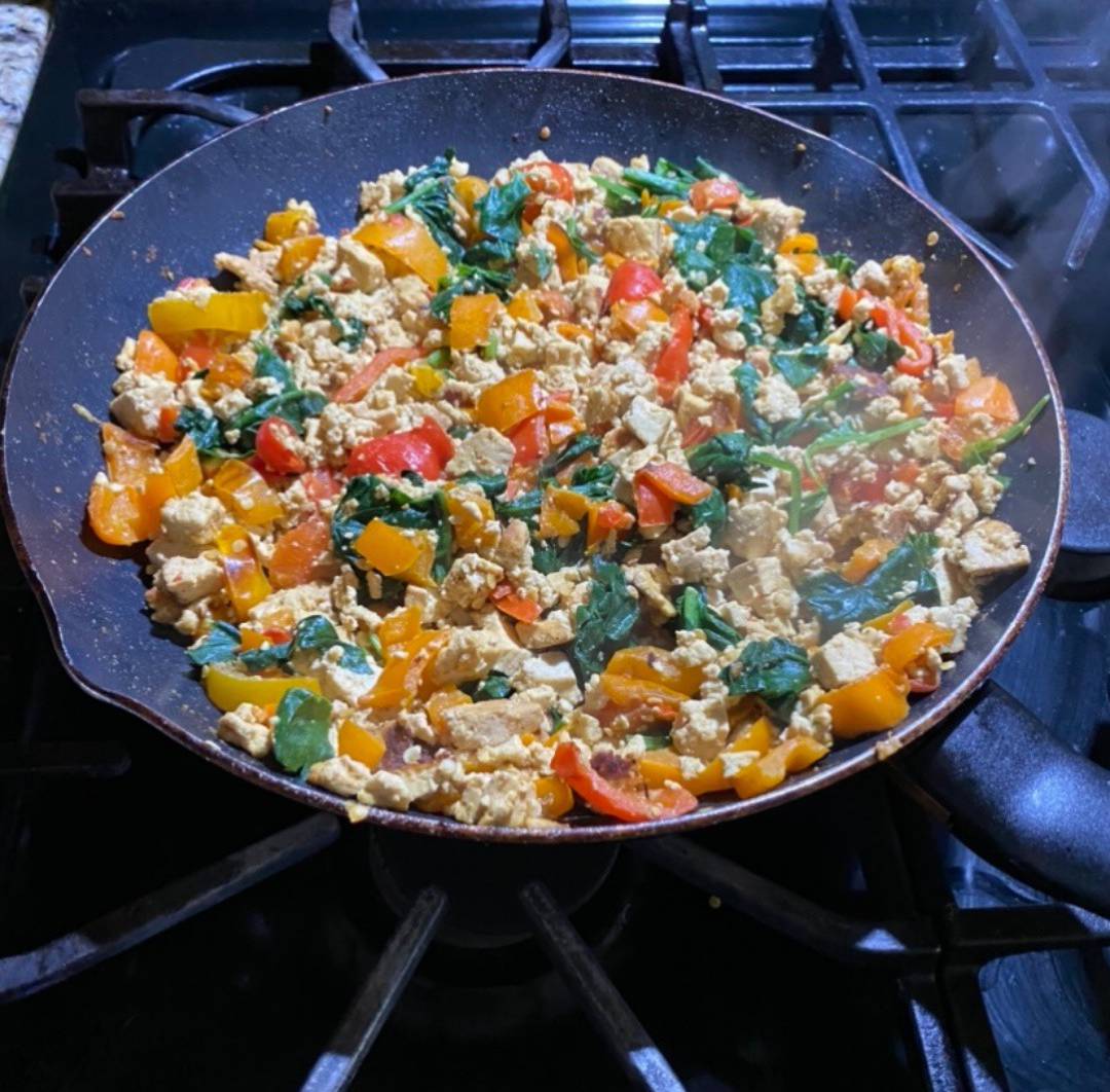 Tofu scrambled eggs with veggies