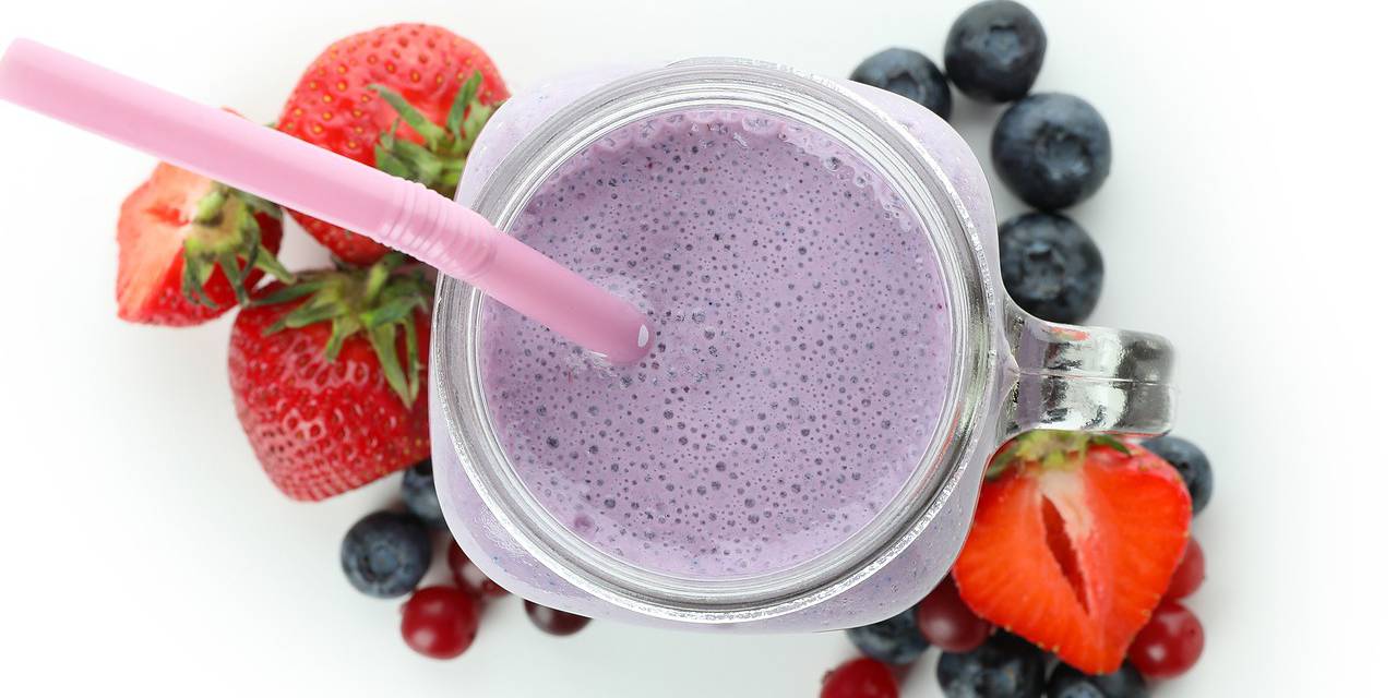 Mixed Berries and Yogurt Smoothie