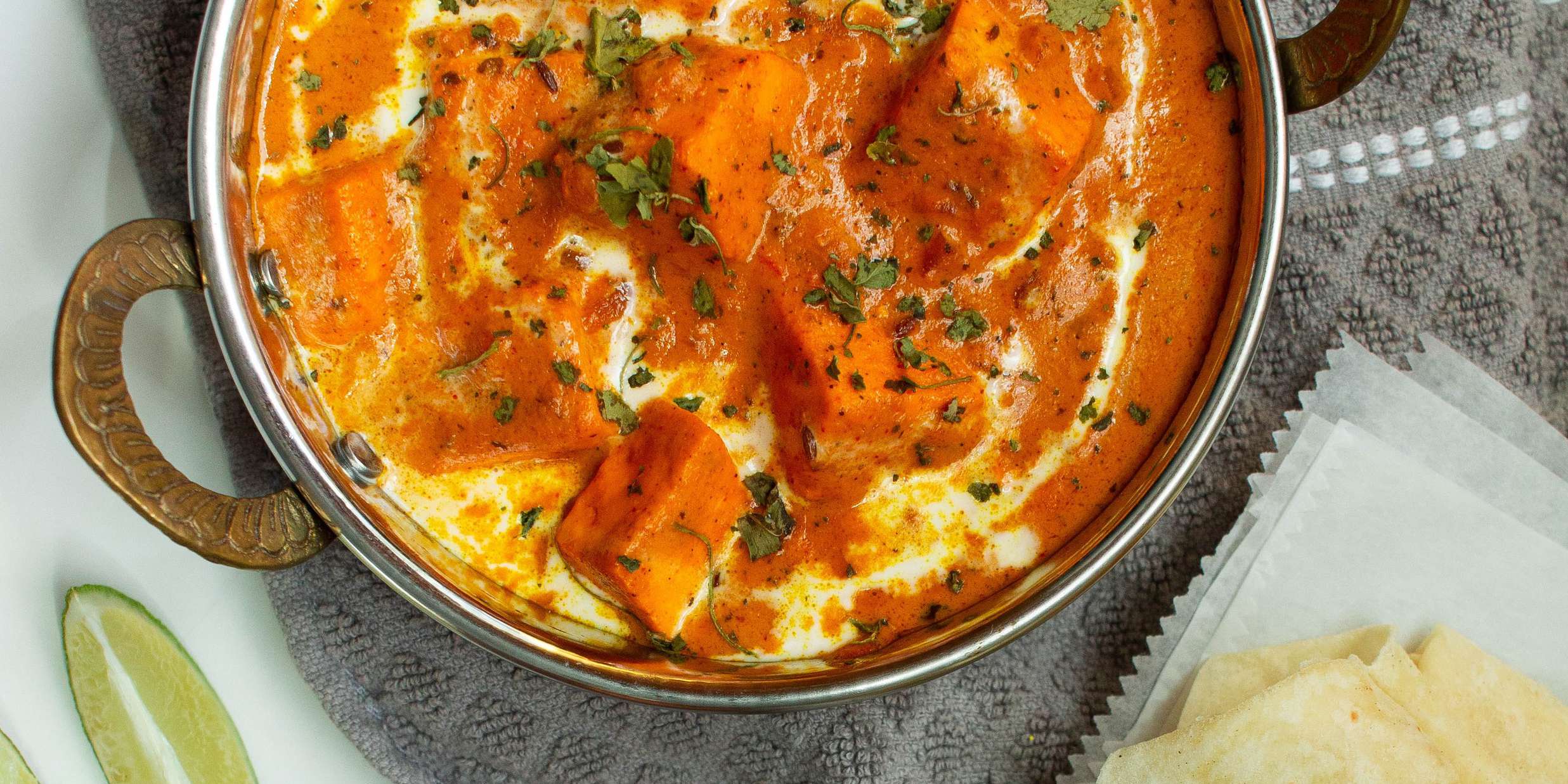 Sütőtök-csirke curry quinoával