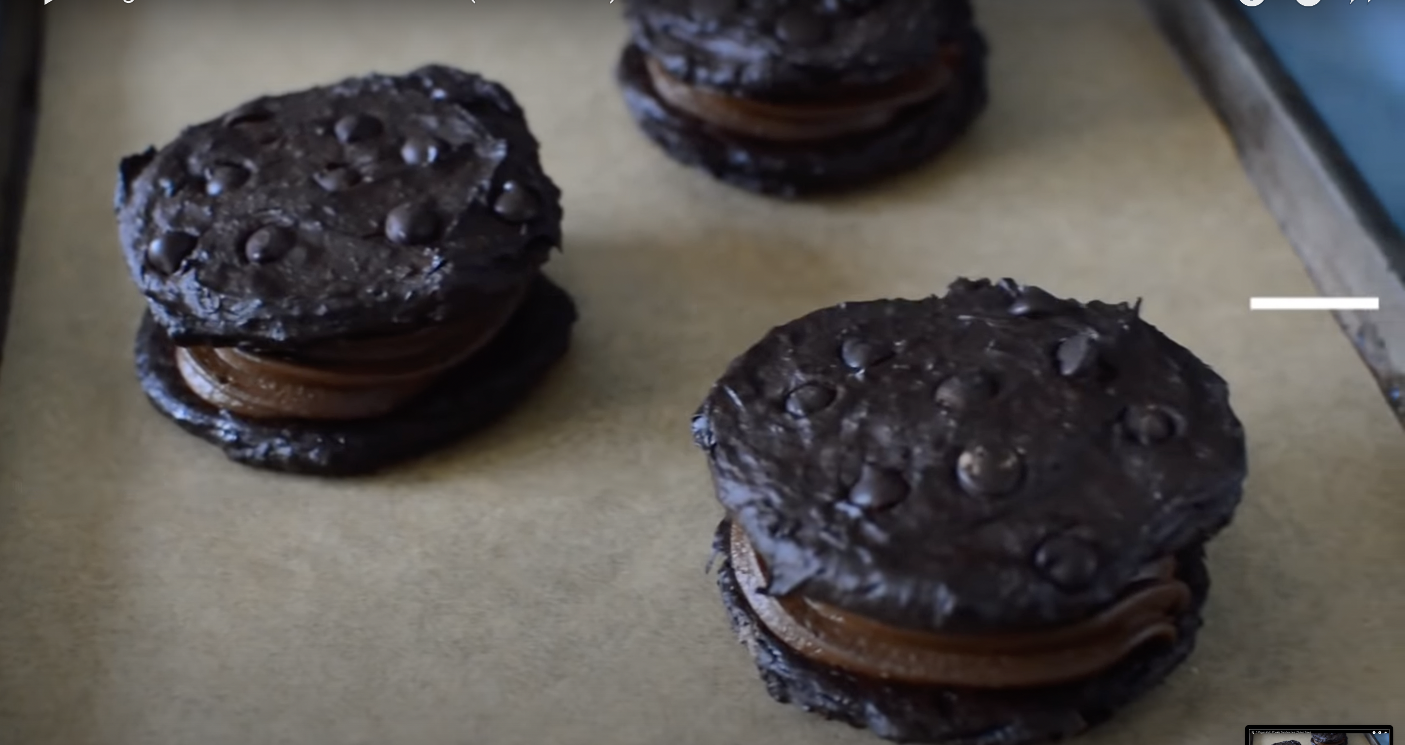 VEGAN DOUBLE CHOCOLATE WHOOPIE PIES