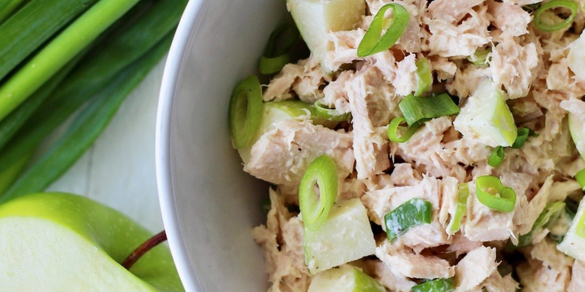 Simple Tuna Salad with Mixed Greens