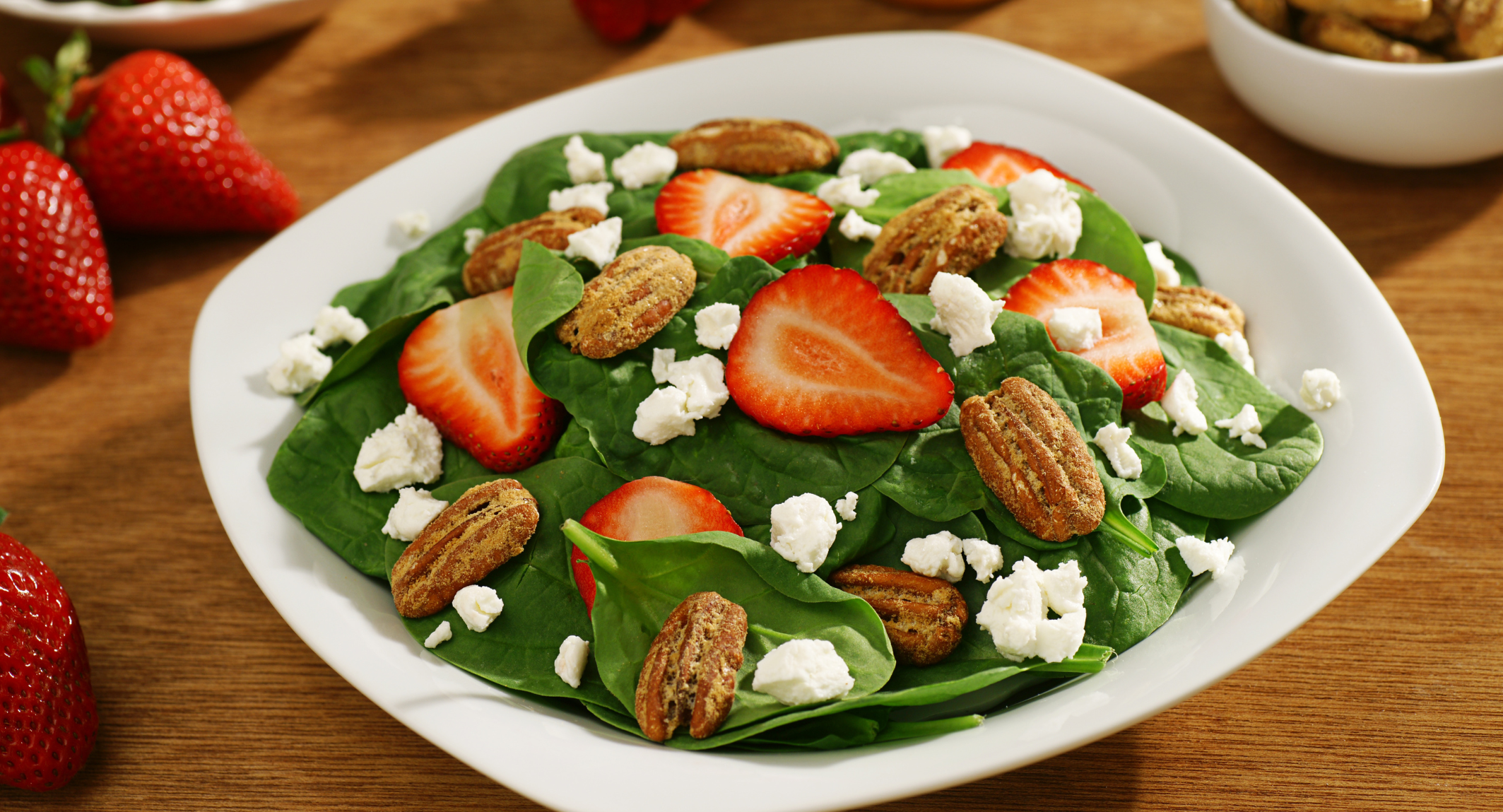 Spinach and Pecan Salad with Tangy Maple Dressing