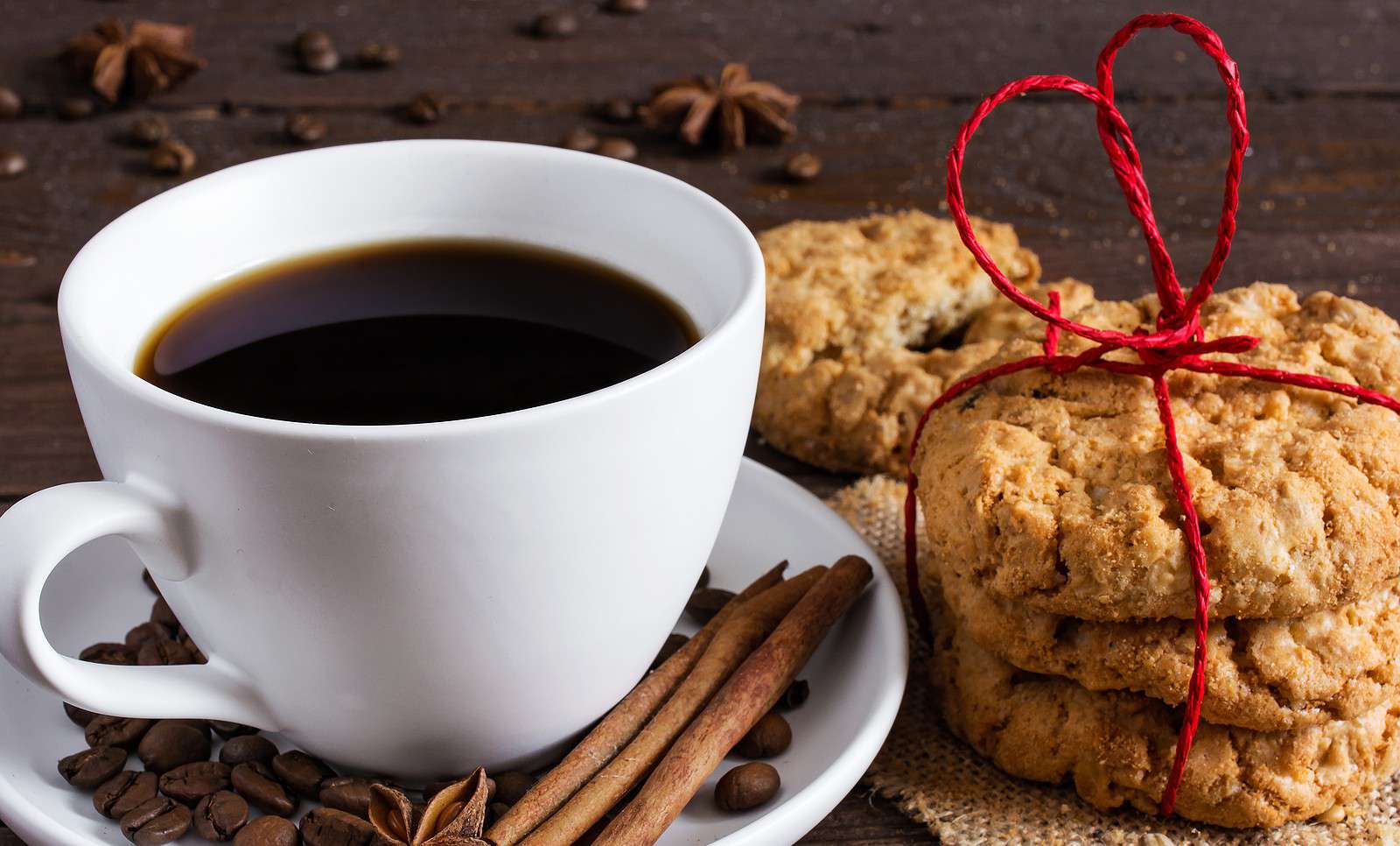 Vegan No-Bake Spice Cookies