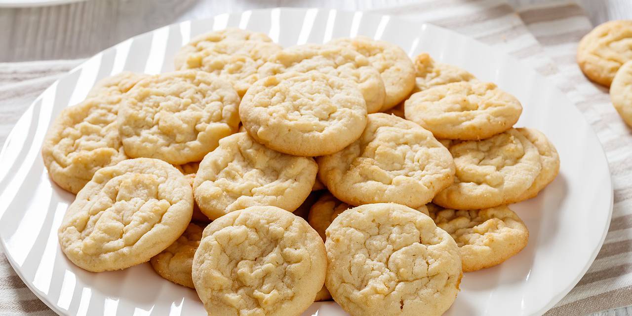 Gluten-Free Eggnog Cardamom Cookies