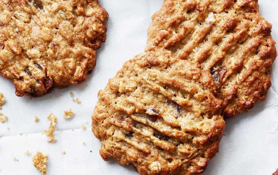Simple Oat Spice Cookies