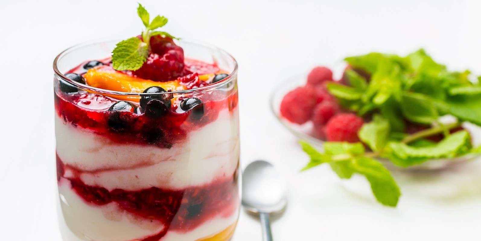 Raspberry and Peach Yogurt Parfait