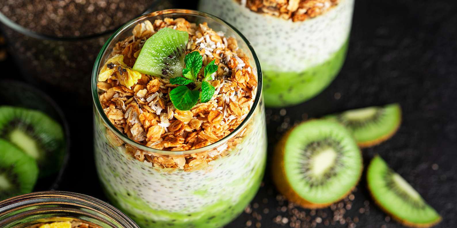 Blackberry and Kiwi Yogurt Parfait
