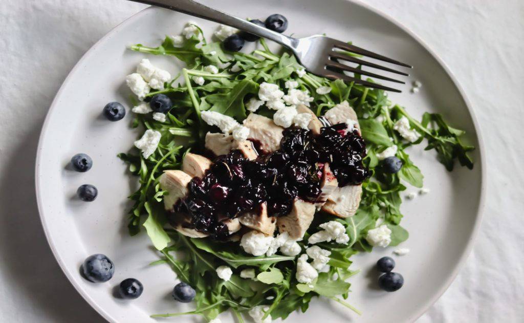 Blueberry Arugula Salad with Sliced Turkey
