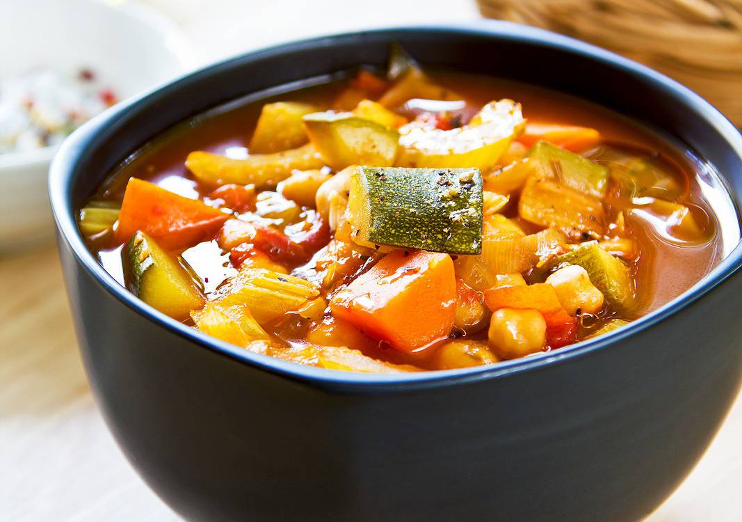 Low FODMAP Vegetable, Pasta and Chickpea Soup