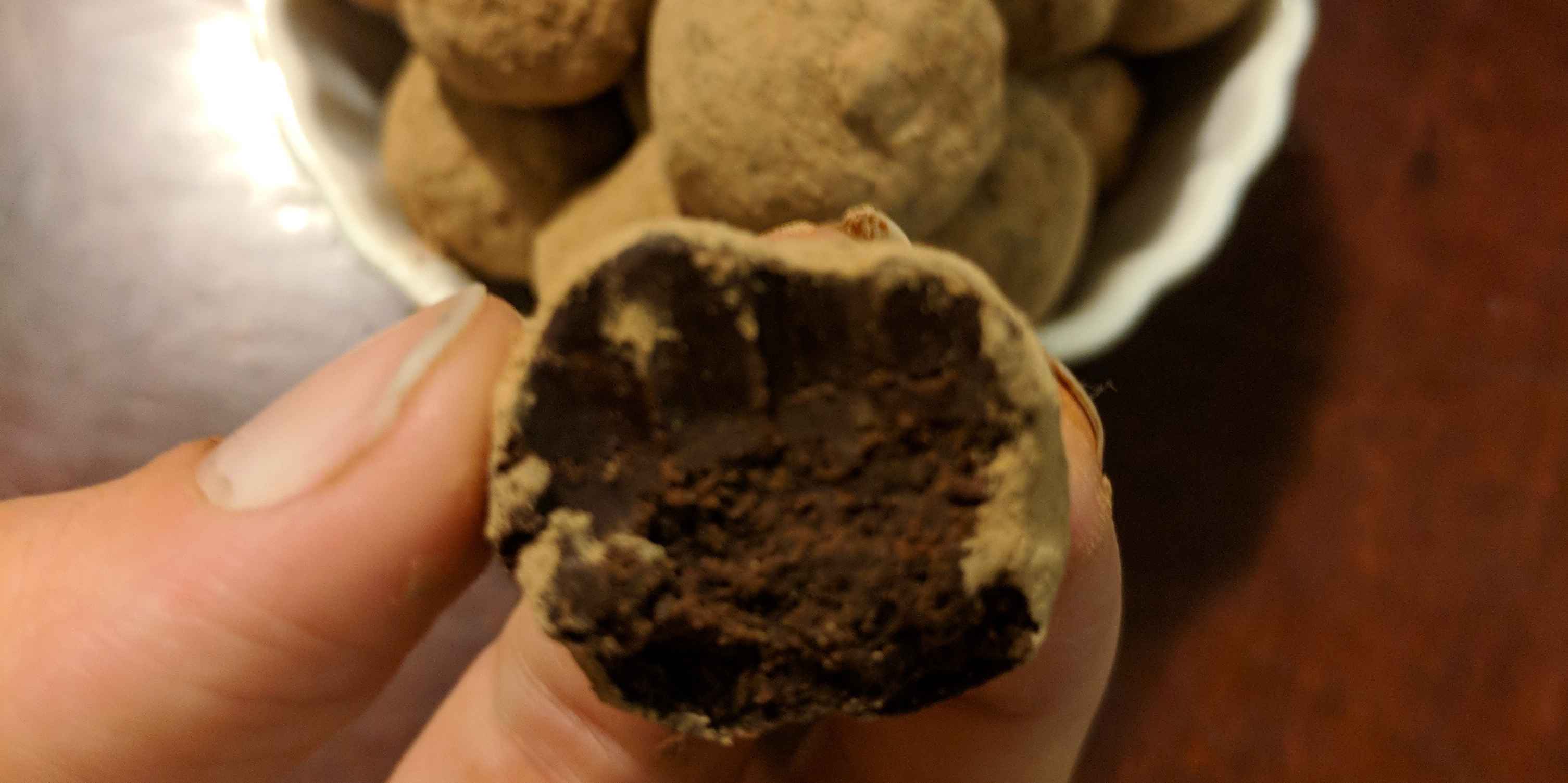 CHOCOLATE ALMOND TRUFFLES