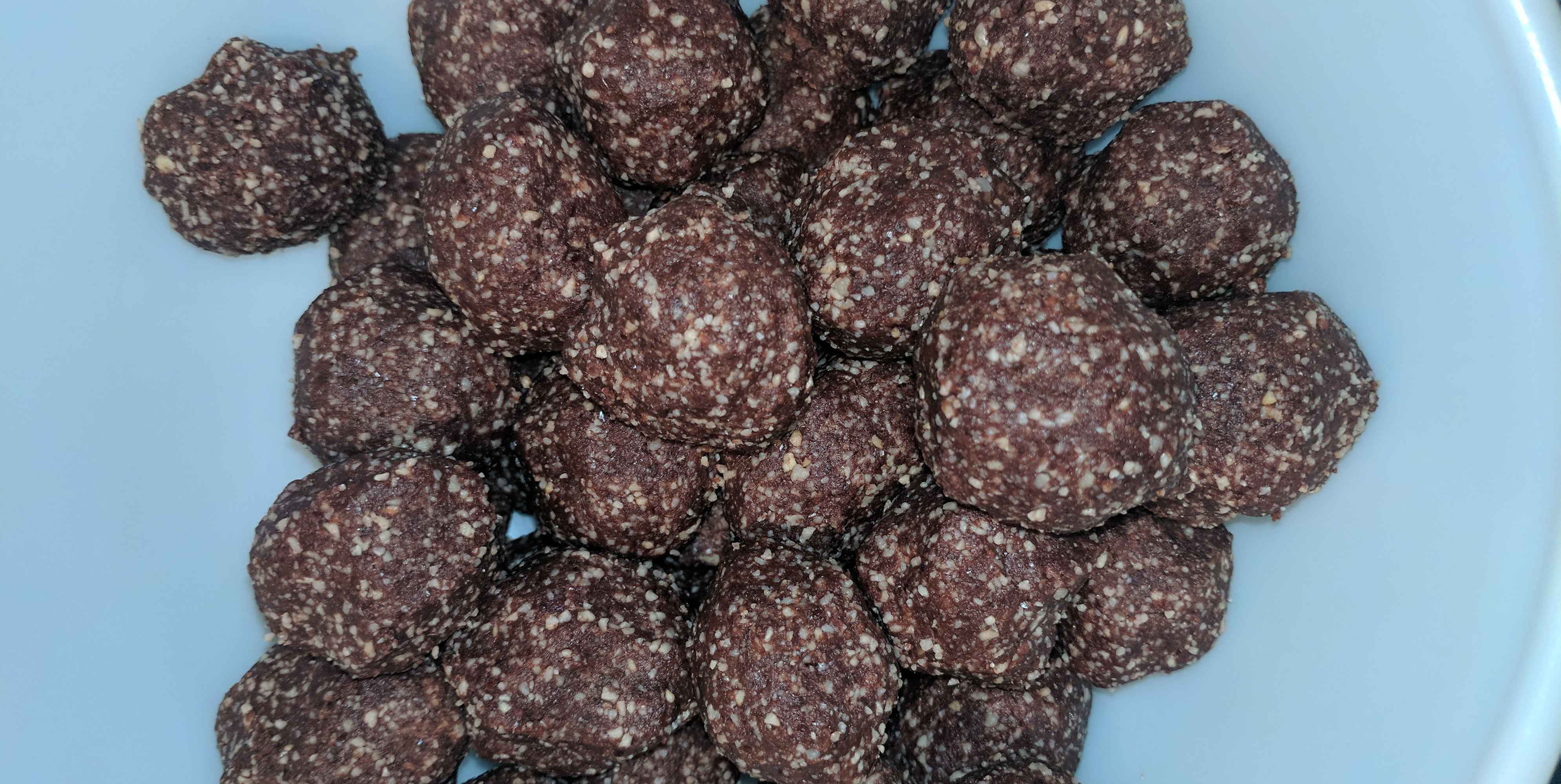 CHOCOLATE SUNFLOWER BALLS