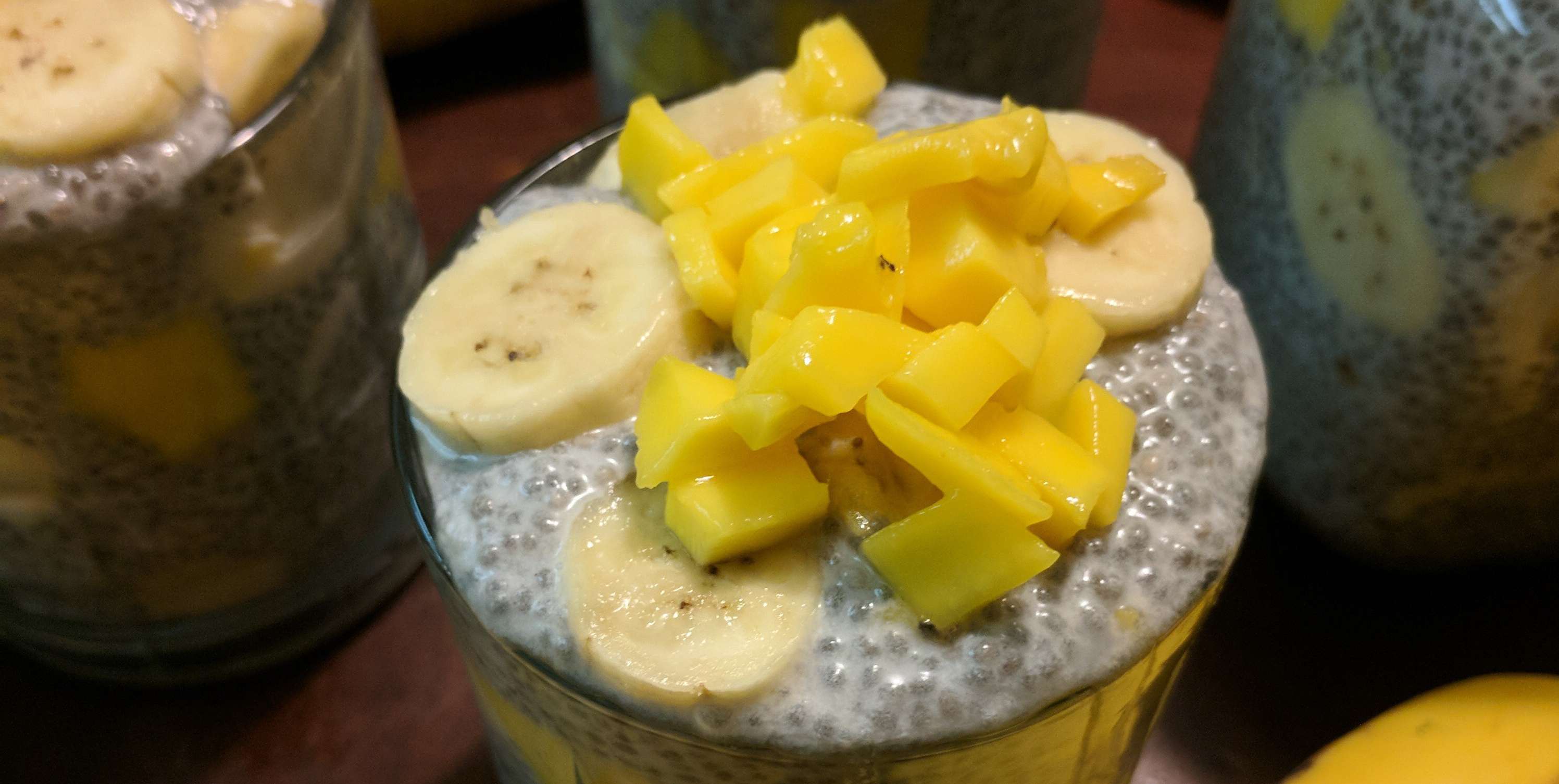 OVERNIGHT MANGO CHIA PUDDING